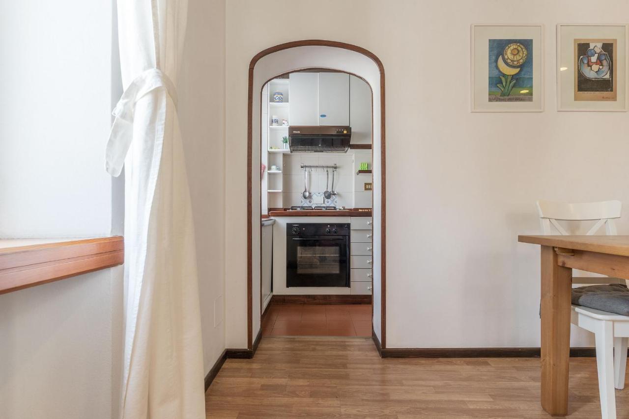 Colosseo Modern Apartment Рим Екстериор снимка