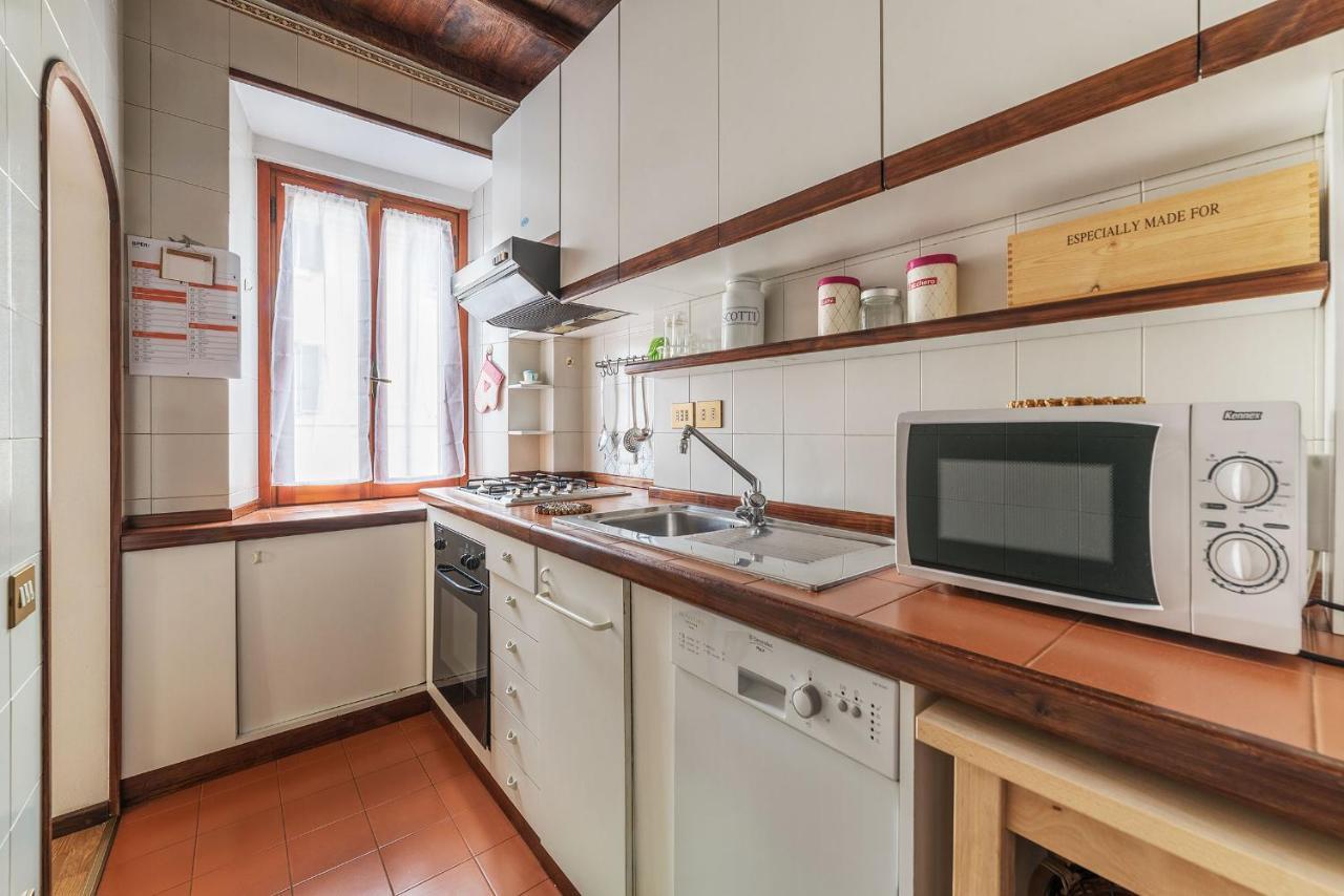 Colosseo Modern Apartment Рим Екстериор снимка